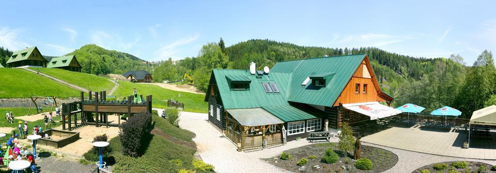 Bret Cz Hotel Zacler Exterior photo