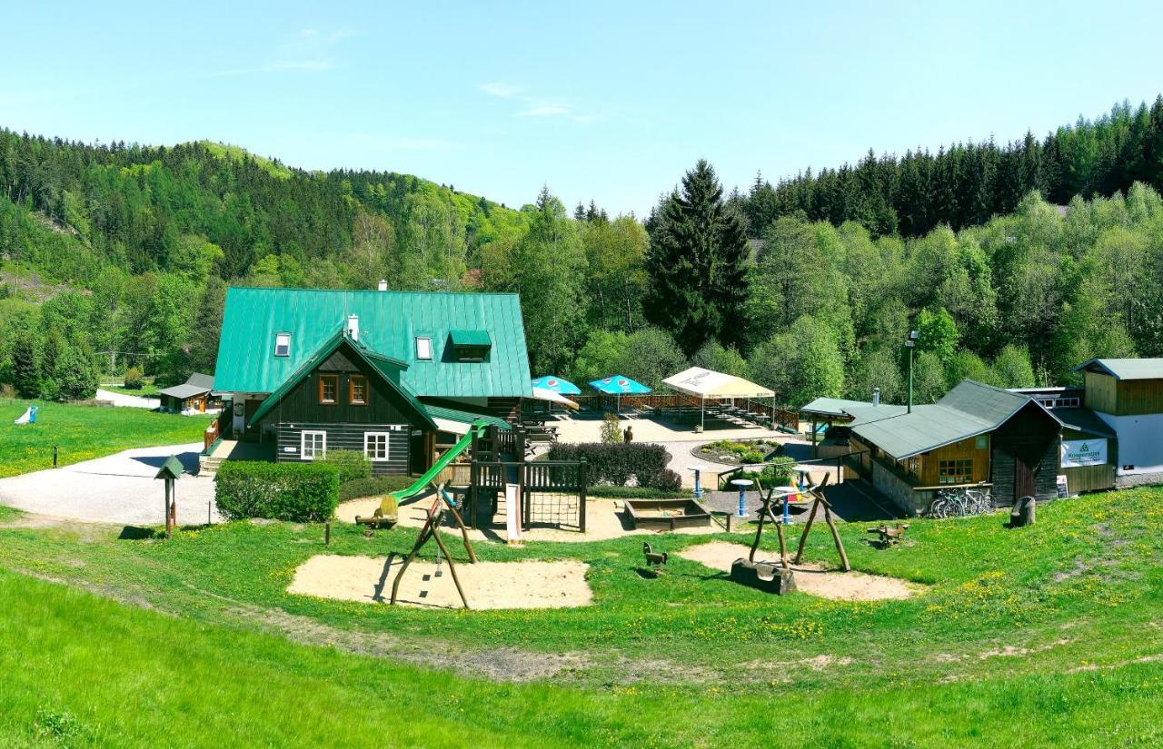 Bret Cz Hotel Zacler Exterior photo